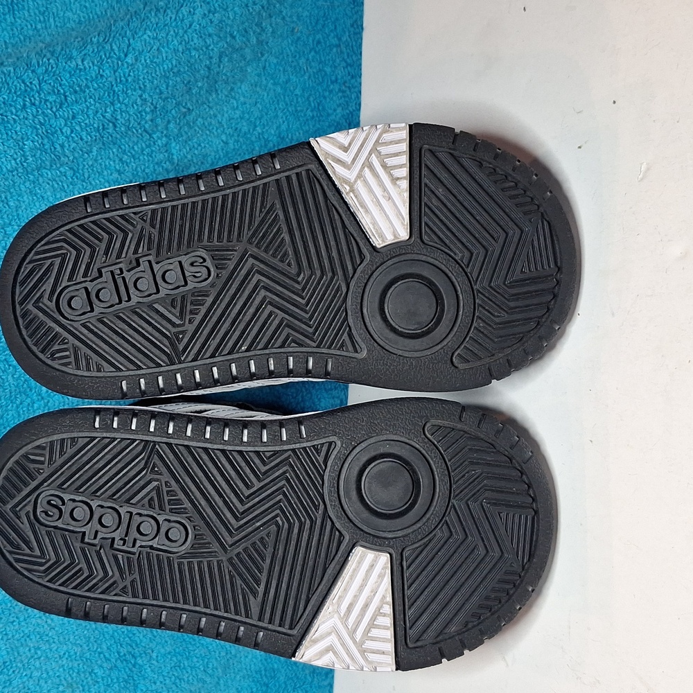 Like New Toddler Adidas Hoops Mid 2.0 Sneakers Toddler Shoes Size 7.5 Black - Picture 9 of 10